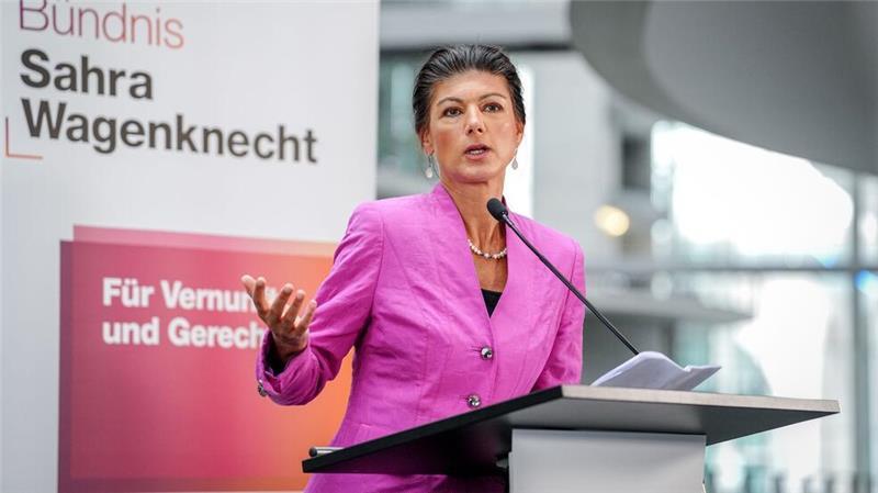 Hamburger BSW-Mitglieder wollen wegen Aufnahmepraxis klagen Zwei Hamburger BSW-Mitglieder wollen gegen die Aufnahmepraxis für neue Parteimitglieder vor Gericht ziehen. (Archivbild)