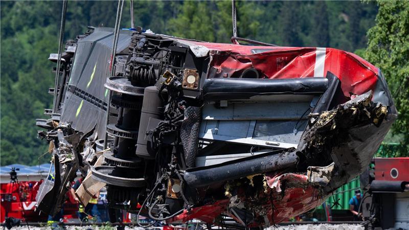 Prozess zum tödlichen Zugunglück von Garmisch beginnt Zwei Menschen sind wegen fahrlässiger Tötung angeklagt (Archivbild).