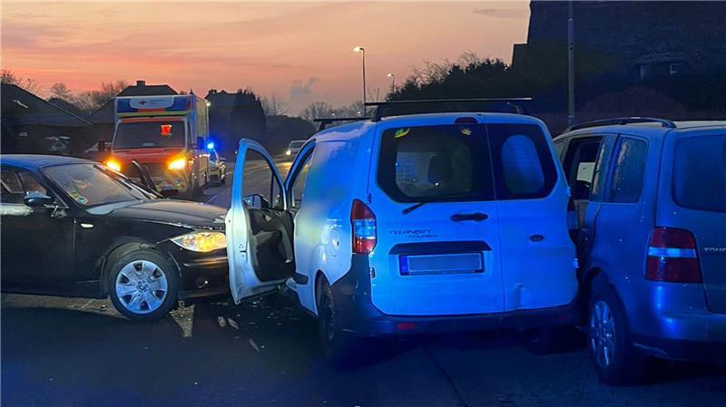 Zwei Menschen wurden in Bützfleth verletzt.