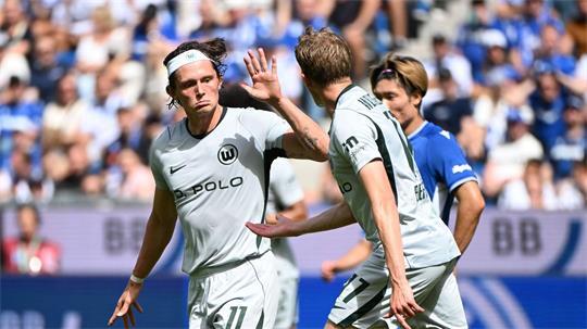 Zwei Tore, eine Vorlage: Wolfsburgs Fabian Reese spielte im Karlsruher Wildpark groß auf. Von den KSC-Fans wurde er ausgepfiffen.