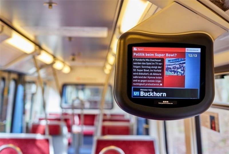 Zwei Verkehrssysteme, ein gemeinsames Programm: das neue Fahrgast-TV in der S-Bahn und der U-Bahn. Foto S-Bahn Hamburg/Hochbahn