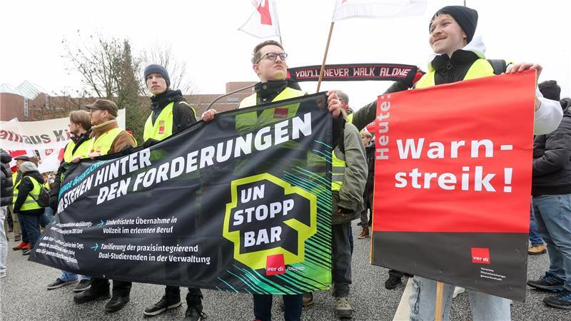 Warnstreik in SH – jetzt sind auch Kitas dran Zwei Wochen lang gibt es Proteste im öffentlichen Dienst - auch in Kiel. (Archivbild)
