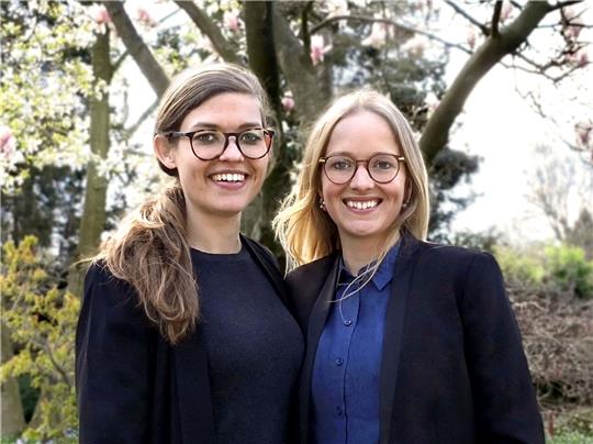 Zwei kluge Köpfe: Johanna Baare und Dr. Anne Lamp (rechts) können die rasante Entwicklung ihres Unternehmens manchmal selbst kaum fassen.