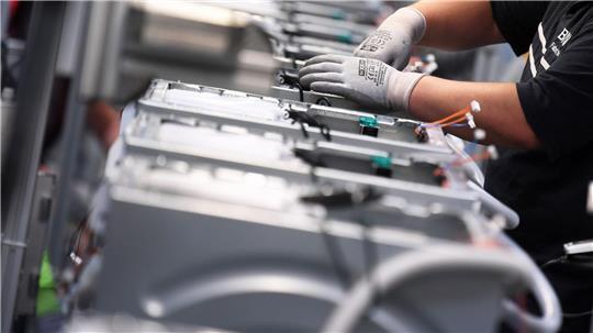 Zweistelliges Auftragsplus im Dezember und auch im Gesamtjahr 2025 mehr Bestellungen als ein Jahr zuvor: In der Elektroindustrie kommen nimmt die Hoffnung zu. (Symbolbild)