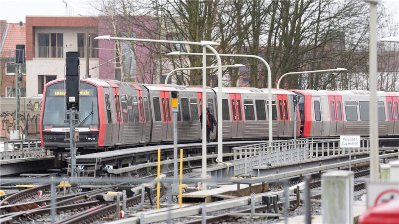 Zwischen Barmbek und Mundsburg fahren von Freitag bis Sonntag keine U-Bahnen. (Archivbild)