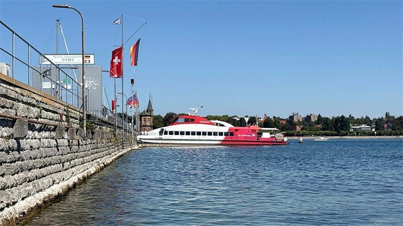 Katamaran prallt in Konstanz gegen Hafenmauer - Verletzte Zwölf Menschen sind bei dem Bootsunfall verletzt worden.