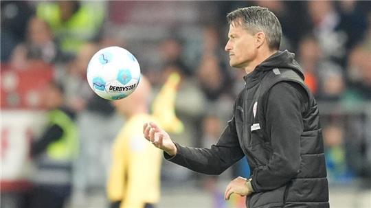 ainer Alexander Blessin war nach dem 0:3 des FC St. Pauli gegen Mainz 05 enttäuscht. 