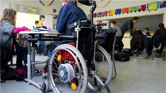 <p>Mit zu wenig Personal funktioniert die Inklusion nicht - davon ist Lehramtsstudentin Viola Slowik aus Geestland überzeugt. Foto: picture alliance / Uwe Anspach/d<br><br><br> <br></p>