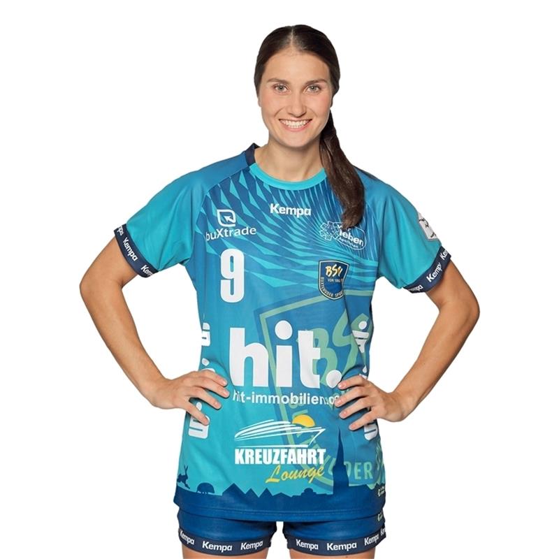 Jetzt abstimmen und gewinnen: Wer wird die BSV-Spielerin der Saison? <strong>Magda Kašpárková (25) </strong>
<ul><li><strong>Nr. 9</strong></li>
<li><strong>Im BSV seit: 2022</strong></li>
<li><strong>Früherer Verein: DHK Zora Olmütz</strong></li>
<li><strong>Position: Rückraum Links</strong></li>
<li><strong>Bundesliga-Spiele: 17</strong></li>
<li><strong>Bundesliga-Tore: 10</strong></li>
<li><strong>Saison-Spiele: 17</strong></li>
<li><strong>Saison-Tore: 10</strong></li>
</ul>
