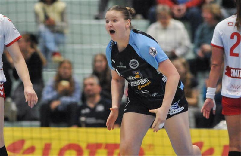 Jüngstes BSV-Talent feiert Doppel-Premiere beim Pokal-Aus ...und trifft zum 11:13. Das BSV-Talent kann es kaum glauben.